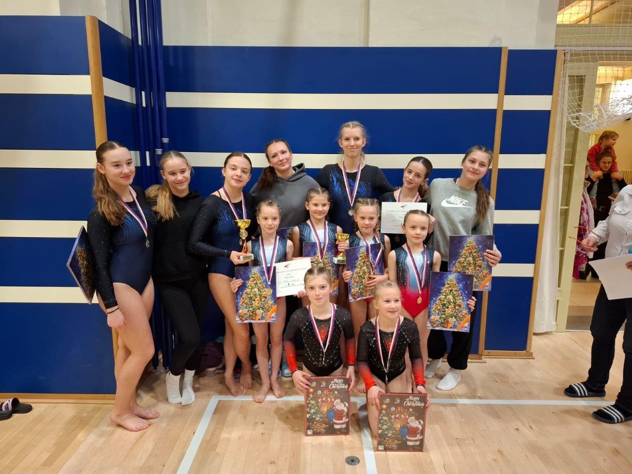 Náchodské gymnastky zářily na krajském přeboru