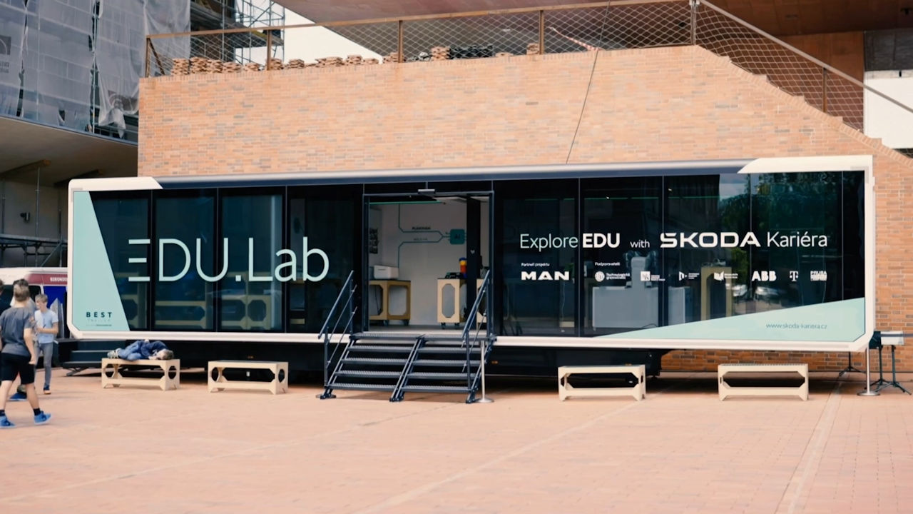 Mobiln� laborato� EDU.Lab m��� do N�choda!
