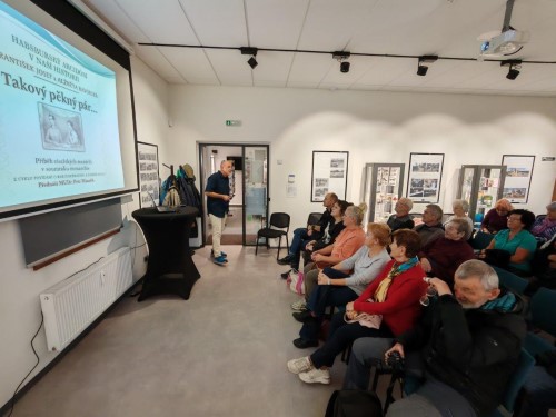 akov krsn pr... aneb prvn podzimn pednka v Malch lznch