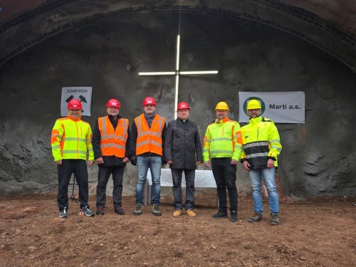 Slavnostn zahjen raby tunelu obchvatu Nchoda