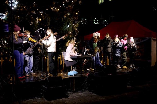 Druh adventn nedle v Nchod  svce nadje je zaplena