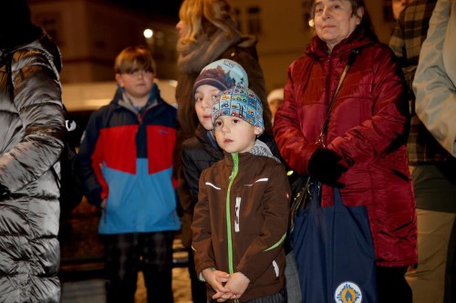 Druh adventn nedle v Nchod  svce nadje je zaplena