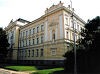 Den otev�en�ch dve�� - Jir�skovo gymn�zium v N�chod�
