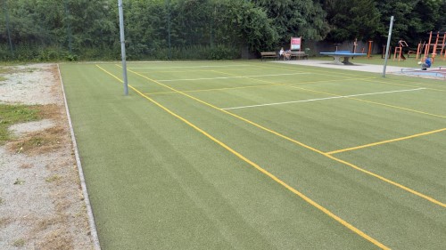Regenerace umlch trvnk na sportovitch v Nchod
