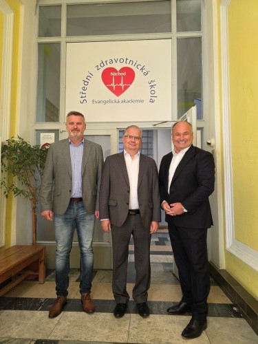 N�chod investuje do vzd�l�v�n� budouc�ch zdravotn�ch sester