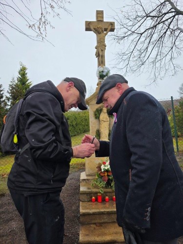 Historický kříž na Lipí