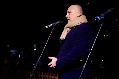 Advent v Nchod je tady! Na Masarykov nmst se rozzil vnon strom.